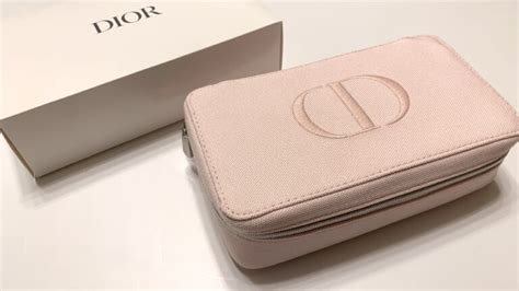 Dior 化粧ポーチ どこで売ってる？口コミ レビュー 評判を徹底解 .